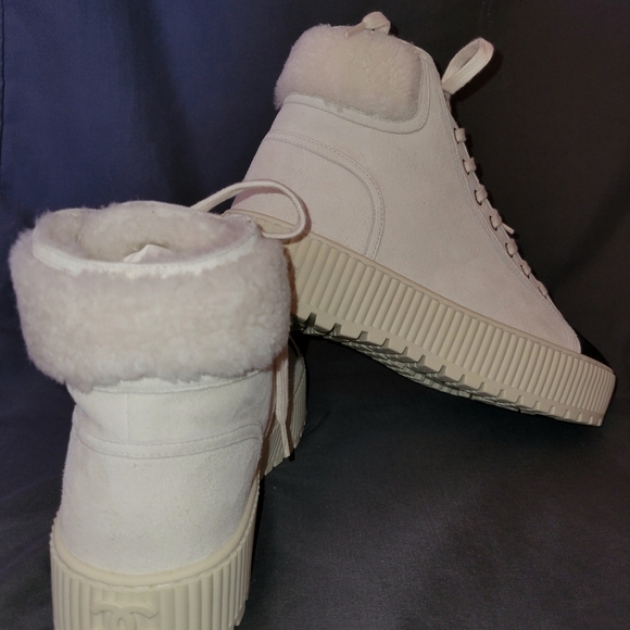 CHANEL White Suede Boots - Picture 3 of 6